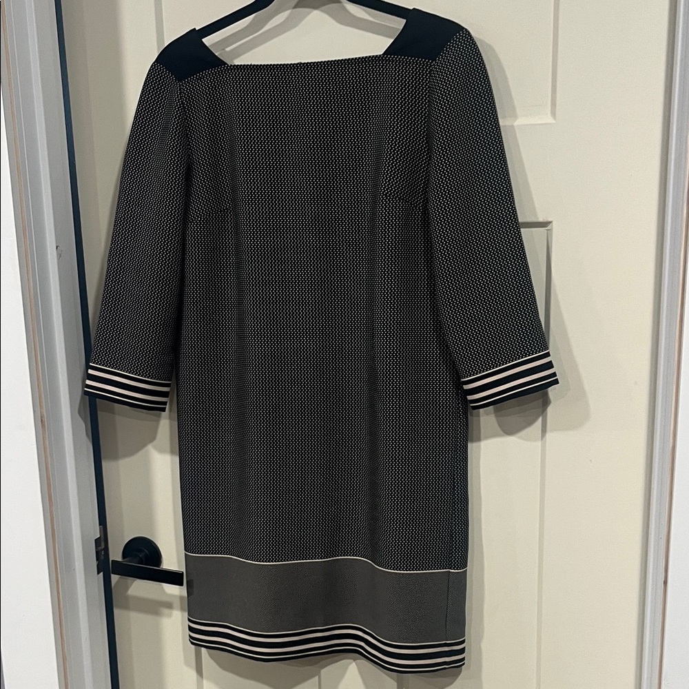 Ann Taylor Black and White Long Sleeve Patterned Shift Dress